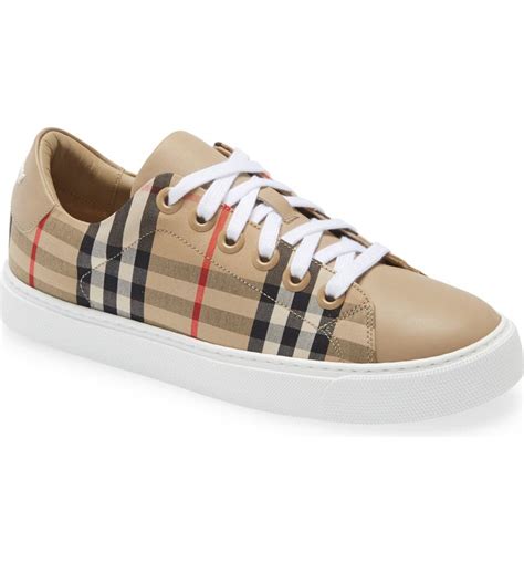 Burberry Albridge Vintage Check Low Top Sneaker (Women)